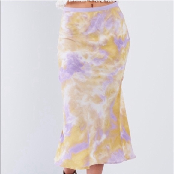 Dresses & Skirts - tie dye high waisted skirt